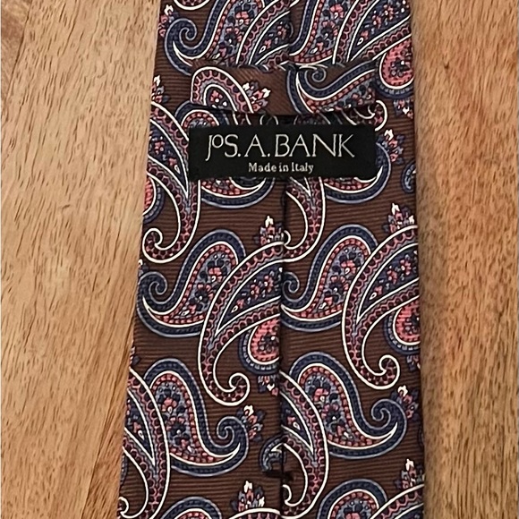 JOS A. BANK MEN’S BROWN, PINK, WHITE & LIGHT BLUE 100% SILK NECKTIE/EXCEPTIONAL! - Picture 2 of 2